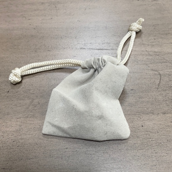 🆕 NIB - J initial bracelet and/or anklet. - Picture 4 of 4